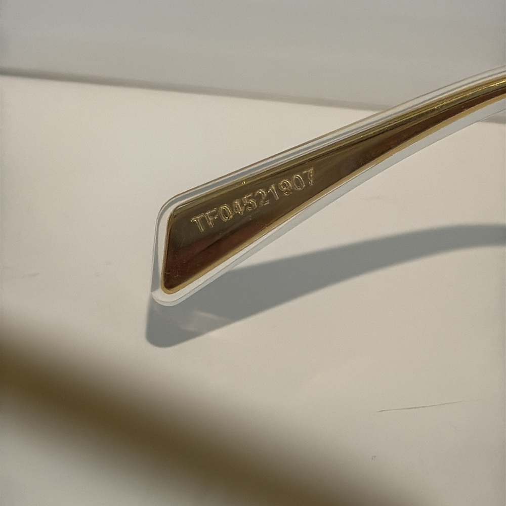 CELINE HOMME
Aviator-Style Gold-Tone Sunglasses - Picture 6 of 8